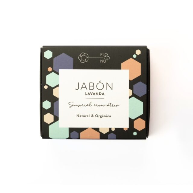 Jabón artesanal de lavanda para piel sensible que limpia en profundidad y deja un aroma floral relajante