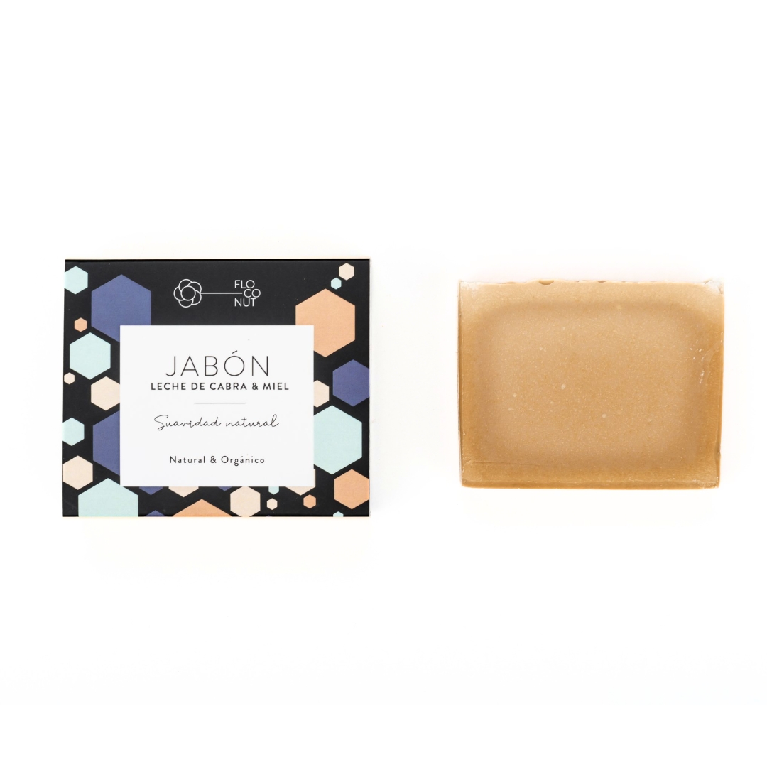 Jabón natural de leche y miel con textura cremosa para hidratar y suavizar la piel sensible